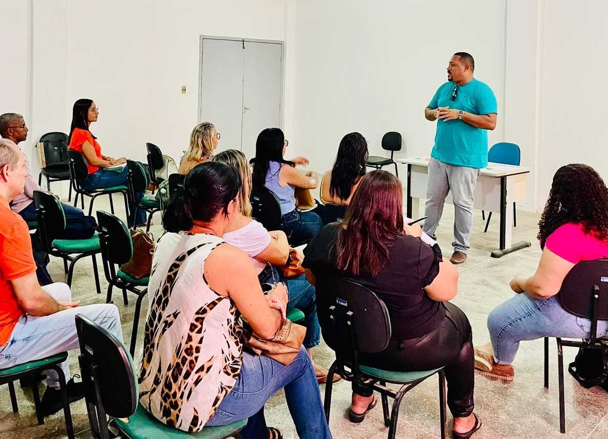 Camacã: Após reuniões com segmentos e profissionais da educação, a prefeitura reforça segurança nas escolas
